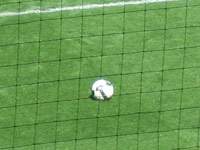 Австрийский защитник удалён через минуту после дебюта (ВИДЕО)
