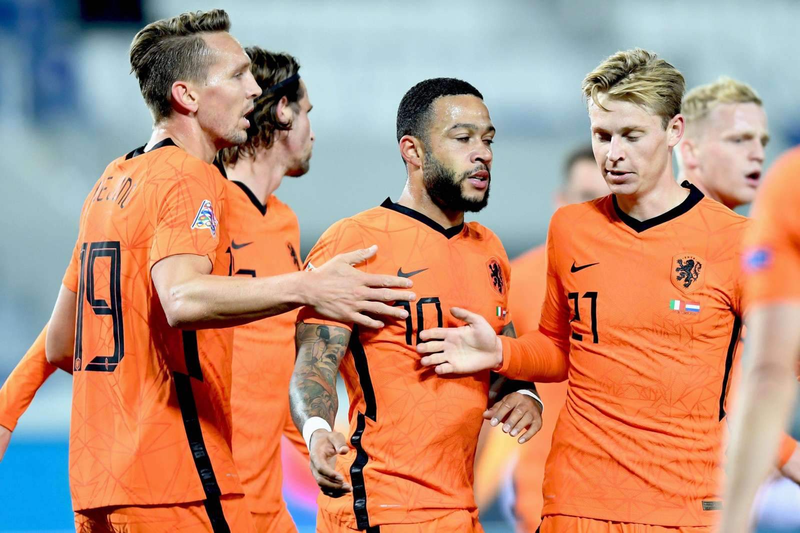 Нидерланды впервые за 70 лет получили два пенальти за матч в свои ворота