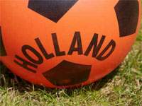 В Голландии болельщики довели до слёз мальчика, подающего мячи