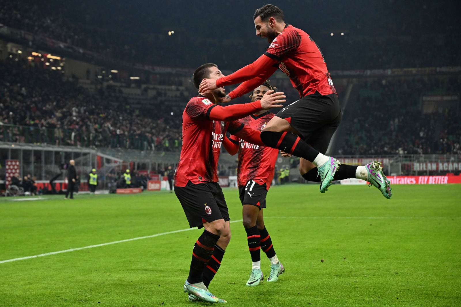«Милан» обыграл на выезде «Славию» и вышел в четвертьфинал Лиги Европы