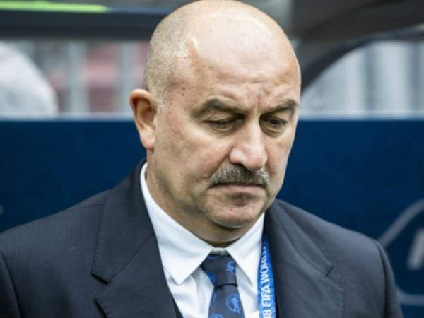 Газизов: "ФИФА заслуженно включила Черчесова в число кандидатов на звание лучшего тренера"