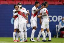 В матче Уругвай — Перу произошёл судейский скандал