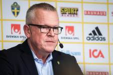 Тренер сборной Швеции: В таком состоянии мы не можем играть в футбол