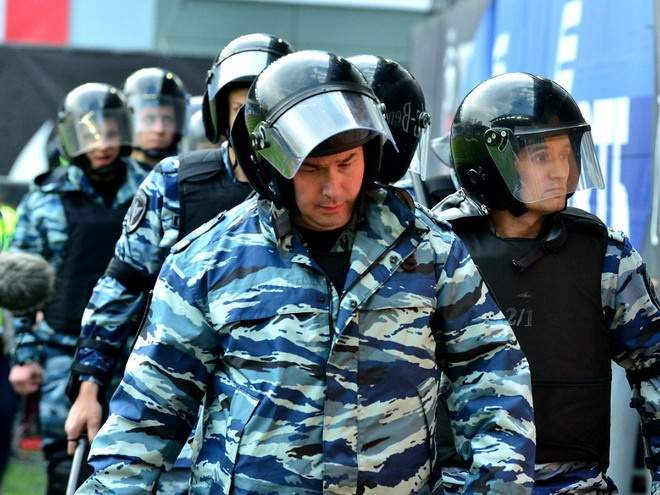 На матче Голландия - Англия дежурят снайперы