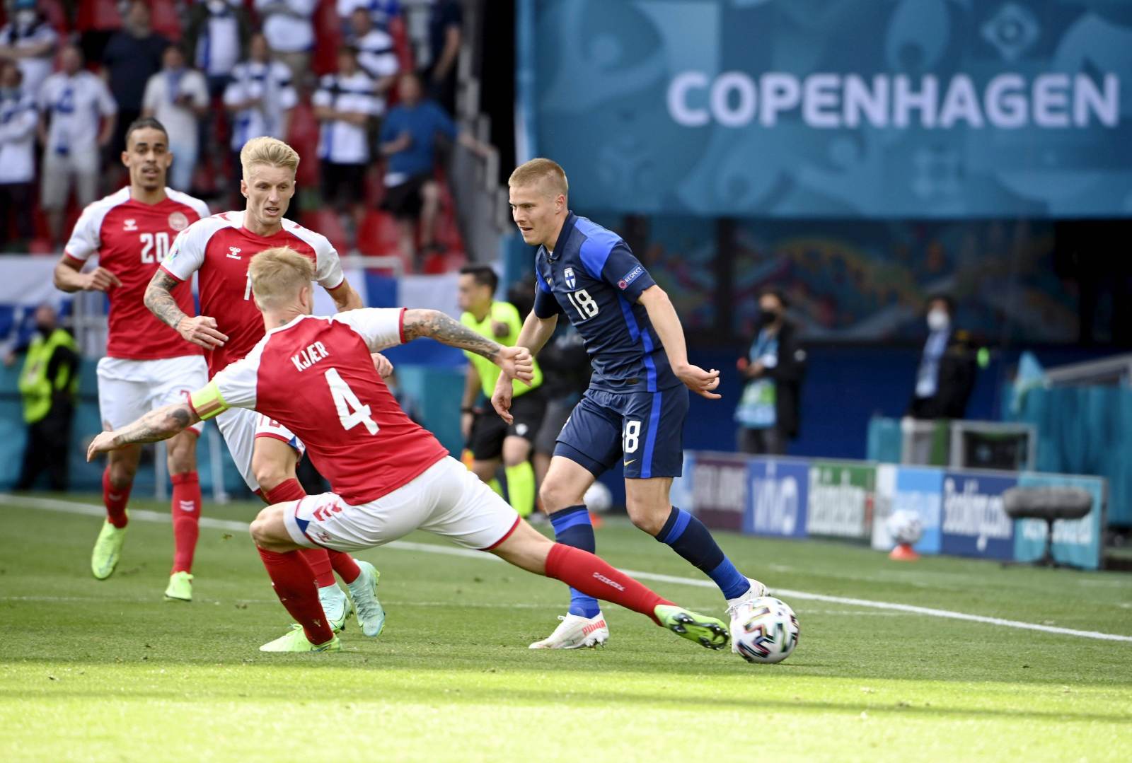 ​УЕФА объяснил решение доиграть матч Дания – Финляндия в субботу
