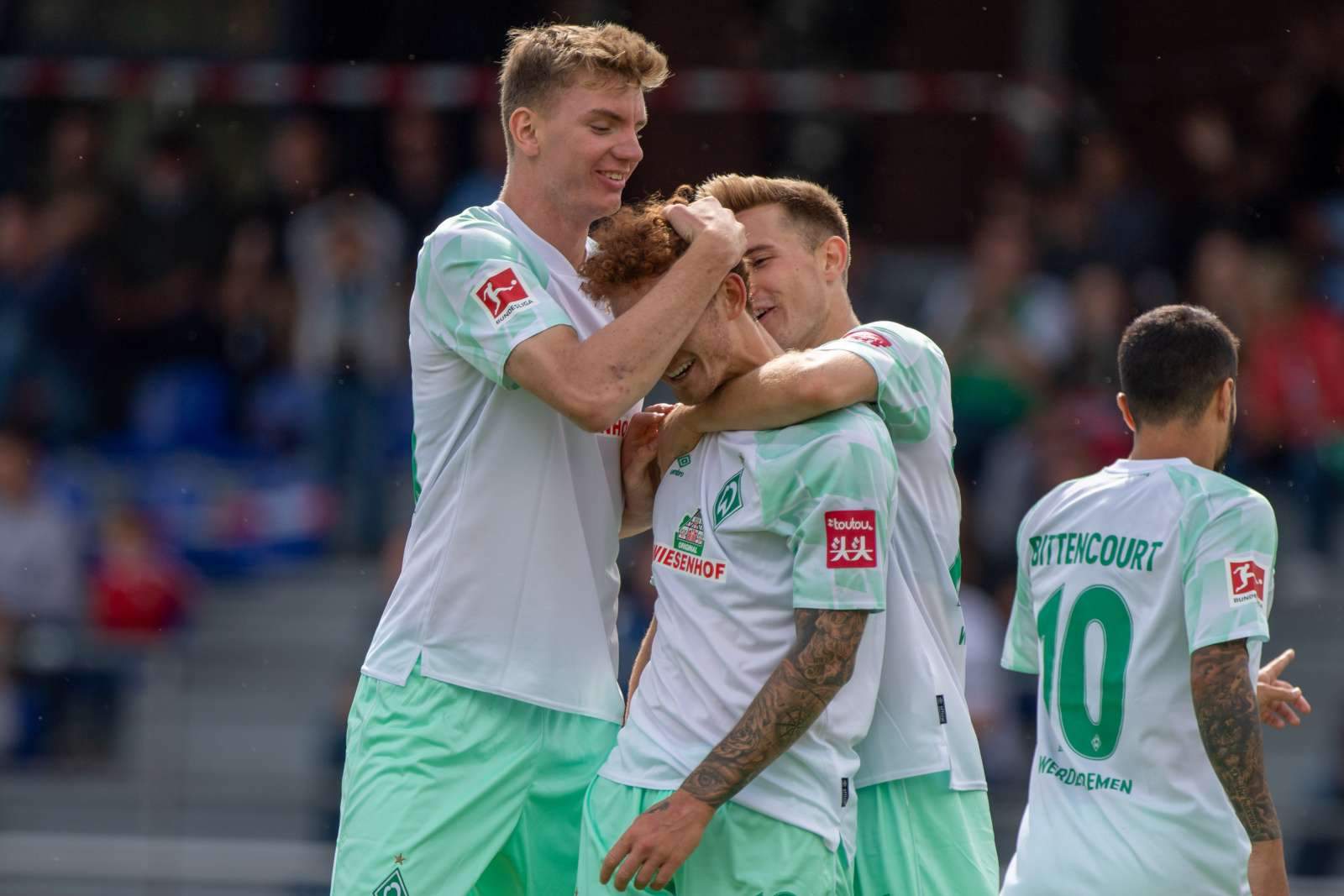 «Бавария» потеряла очки в матче с «Вердером», «Шальке» не побеждает 24 матча