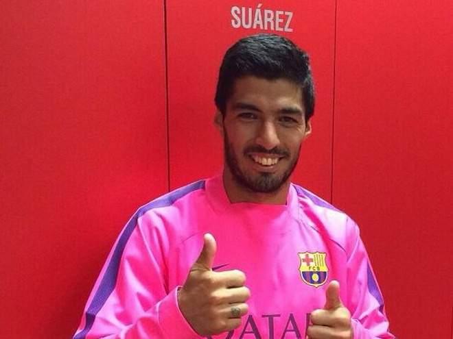 Суарес поздравил Суареса с дебютным голом за "Барселону"