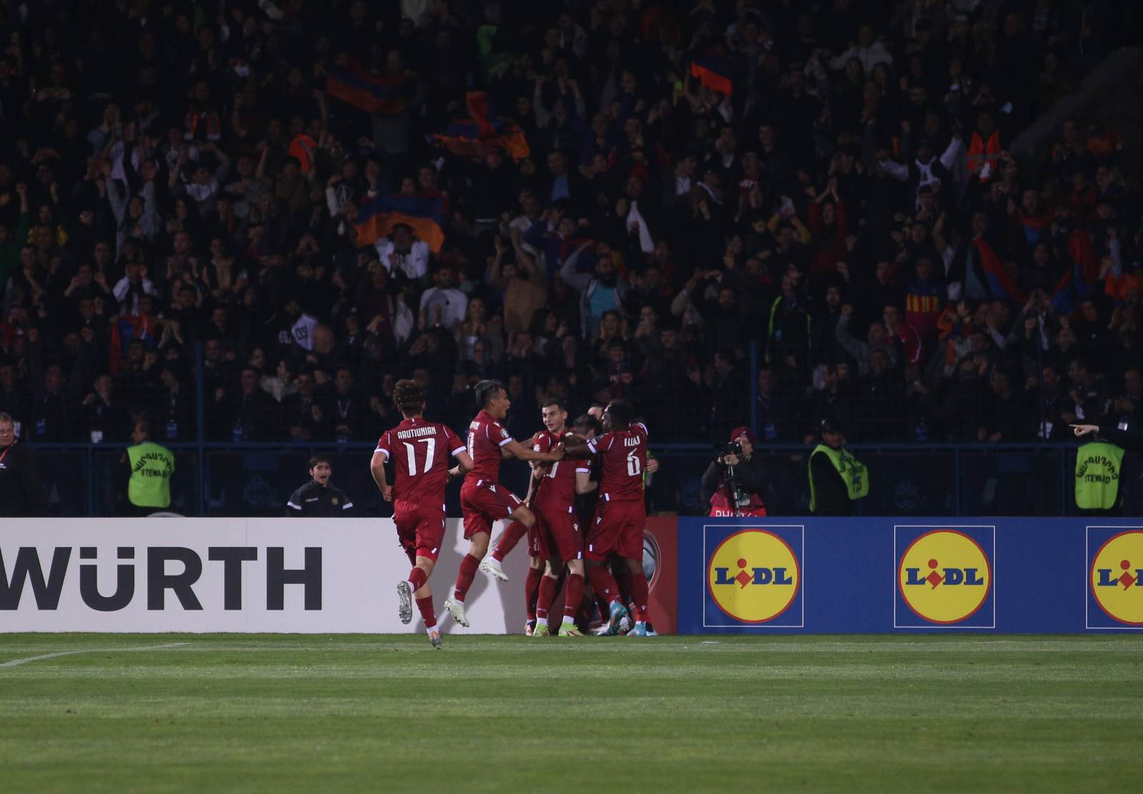 Сборная Армении была в минутах от победы над командой Турции