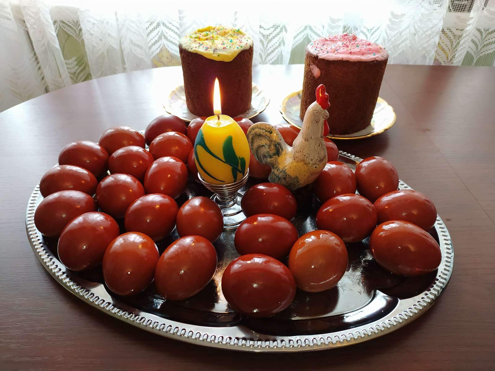 Поздравляем с праздником Пасхи!