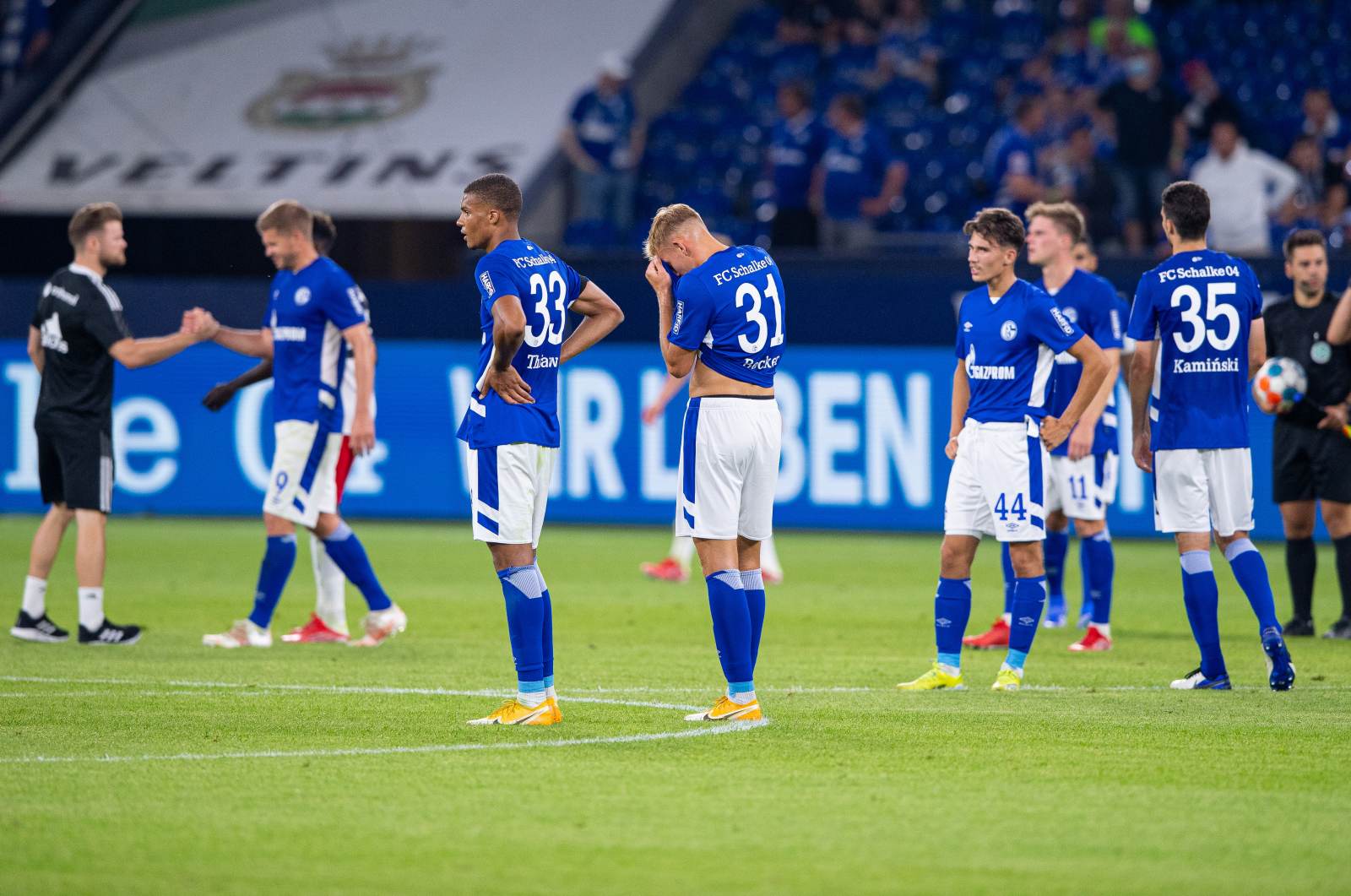 «Шальке» - первая команда в истории Бундеслиги, которая сыграла четыре матча кряду 0:0
