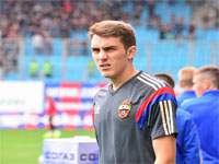 Комличенко и Базелюк помогли своим командам победить