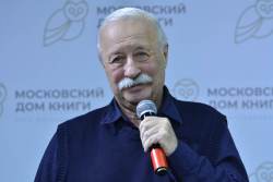 Якубович считает, что игрокам сборной России надо уйти из спорта
