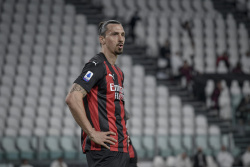 «Милан» исключил Ибрагимовича из списка заявленных на плей-офф Лиги чемпионов игроков