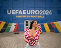 Самая сексуальная поклонница сборной Хорватии посетила первый матч команды на Евро-2024