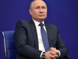 Даниэль Карвальо: Для русских есть Бог на небе, а на земле Путин