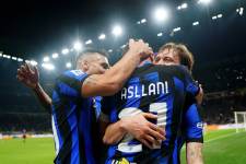 «Милан» проиграл дерби «Интеру» в шестой раз подряд