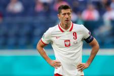 ​Левандовски будет играть на чемпионате мира с капитанской повязкой в цветах флага Украины