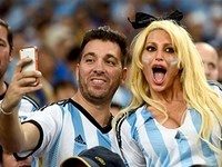 Эмоциональный футбол: Самые яркие фотографии болельщиков первого круга чемпионата мира