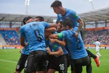 ​Игроки Уругвая набросились на судью после вылета с чемпионата мира – не обошлось без рукоприкладства