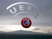 УЕФА может наказать "Легию" за оскорбительный баннер болельщиков