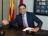 Бартомеу: "Видаль добавит "Барселоне" опыта и конкурентоспособности"