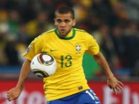 Дани Алвес: "Приятно забивать в составе сборной Бразилии"