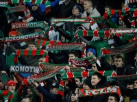 Болельщики «Локомотива» отпраздновали увольнение Кикнадзе у стадиона