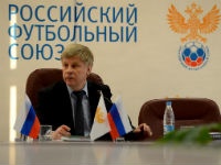 Толстых просит Гинера не критиковать "Стратегию-2020"