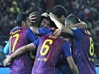 Месси забил десятитысячный гол "Барселоны" в официальных матчах