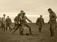 Рождественское перемирие 1914-го года: Когда солдаты сложили оружие и играли в футбол