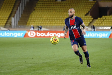 «ПСЖ» забил лишь один мяч в ворота «Анже» и вышел в лидеры Лиги 1