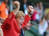 Меркель: "Сборная Германии провела исторический поединок"