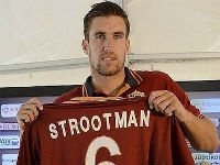 В январе "Манчестер Юнайтед" подпишет Стротмана