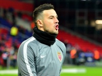 Вратарь «Монако» Субашич получил красную карточку, находясь на скамейке запасных